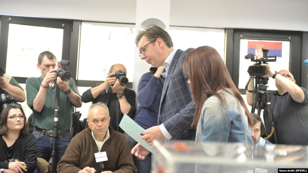 Aleksandar Vučić na biralištu, arhiv