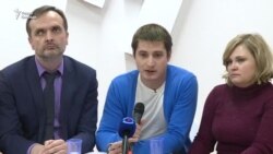 Гей, который утверждает, что его пытали в Чечне, назвал свое имя