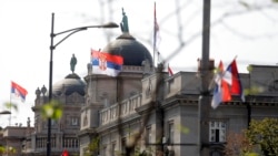 Dokumenta, dostupna u američkoj bazi, pokazuju da Vlada Srbije iz budžeta mesečno izdvaja desetine hiljada dolara za promociju u Vašingtonu - kroz medijske kampanje, ali i sastanke sa američkim zvaničnicima.