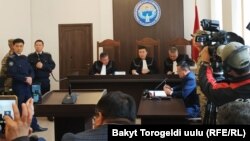 Саясатчы Садыр Жапаровдун иши боюнча соттук отурум. 30-апрель 2019-жыл.