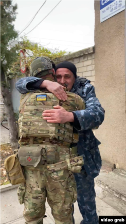 Перша зустріч із батьком після звільнення Херсона (фото з особистого архіву Валіда)