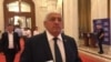 VIDEO Dan Ciocan, deputat PSD de Caracal, fuge de întrebări prin Parlament