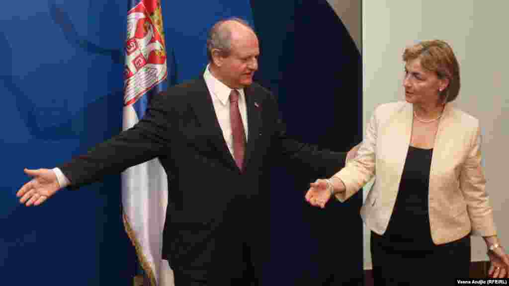 Srbija - Hrvatska vicepremijerka Vesna Pusić sa ministrom spoljnih poslova Srbije, Ivanom Mrkićem, Beograd, 21. juni 2013. 