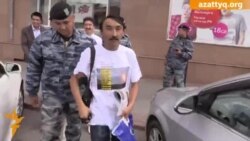 Астанада активисттер кармалды