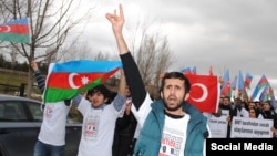 Эльгиз Гахраманов