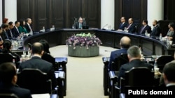 ՀՀ կառավարության նիստ, արխիվ