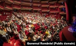 Romania Bucharest theatre event - test. 70% of vaccinated participants