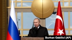 Президент России Владимир Путин. Анкара, 3 апреля 2018 года.