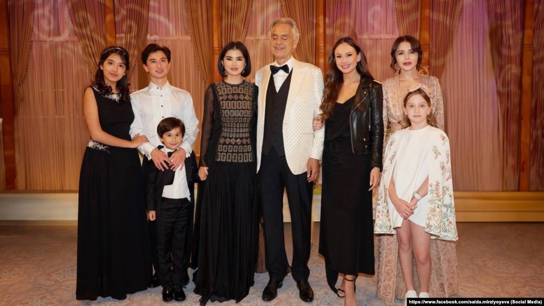 Бетіндегі порно писки