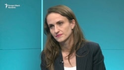 Romanian Foreign Minister Oana Toiu in RFE/RL's Bucharest studio on October 30. 