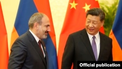 China -- Chinese President Xi Jinping meets with Armenian Prime Minister Nikol Pashinian in Beijing, May 14, 2019.