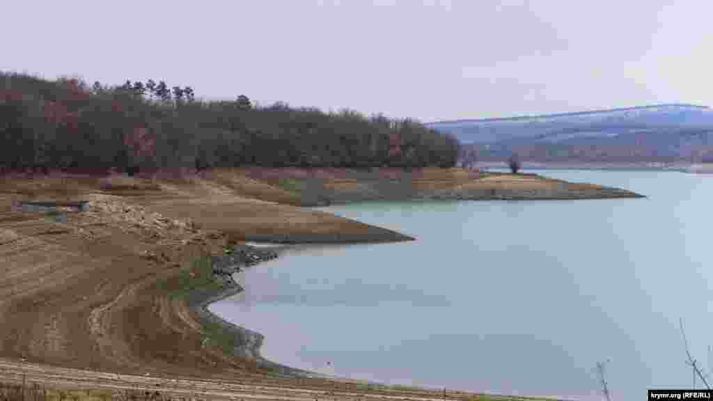 До 1966 року в чаші нинішнього Партизанського водосховища знаходилося кримськотатарське село Карагач