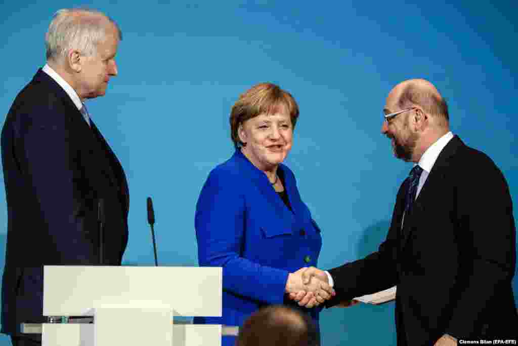 ГЕРМАНИЈА - Христијанските демократи на германската канцеларка Ангела Меркел (ЦДУ) и централно-левичарските социјалдемократи (СПД) постигнале договор за коалиција, со што заврши повеќе од четиримесечната политичка несигурност.