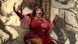 Atenție, se joacă teatru!