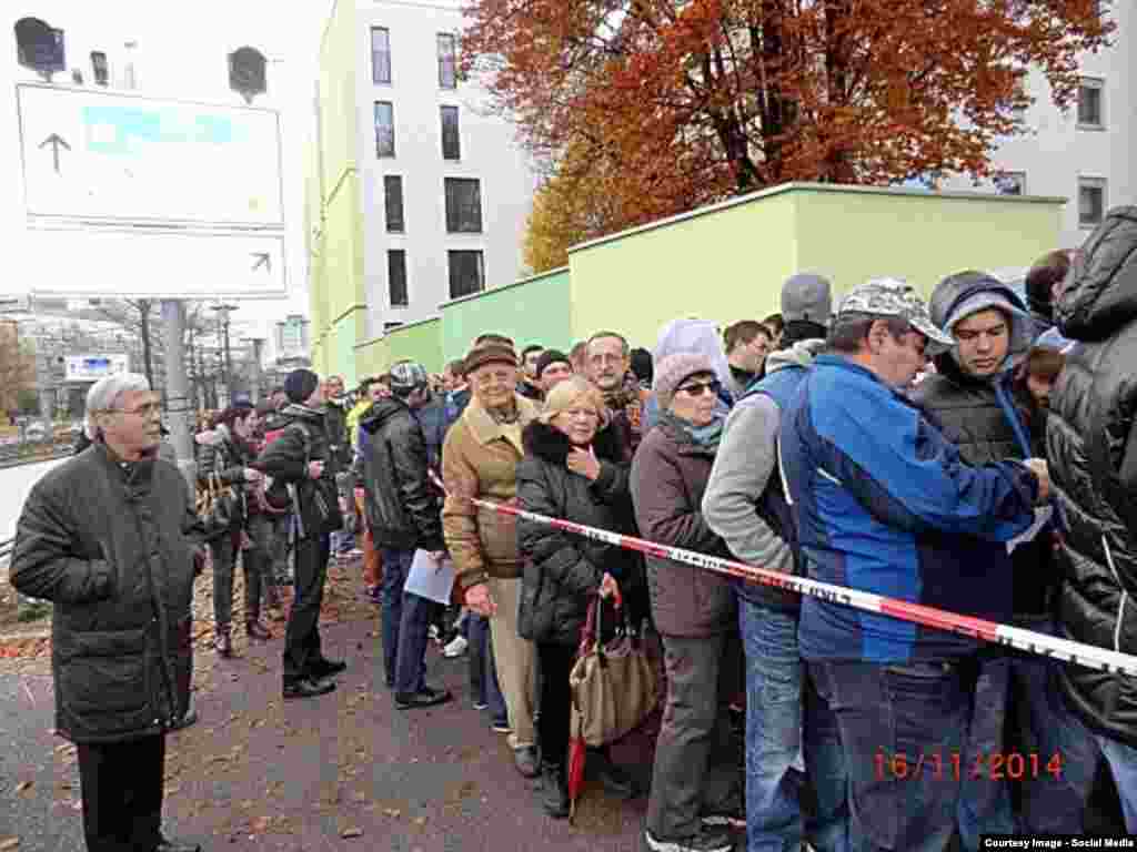 Romania/Germany - Romania elections, at Munich Romanian Consulate, Munich (Courtesy: Gertrud Dumitrescu)