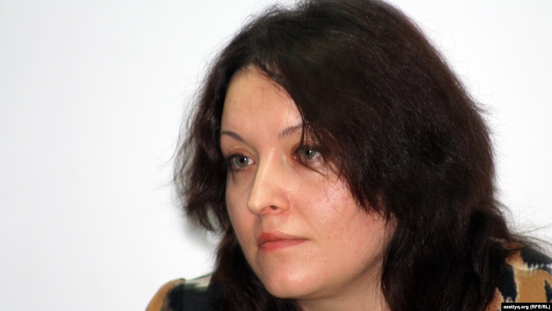 "Vzglyad" deputy editor Olesya Shchelkova says the publication appeared as a brochure with a changed title in order to avoid a lawsuit.