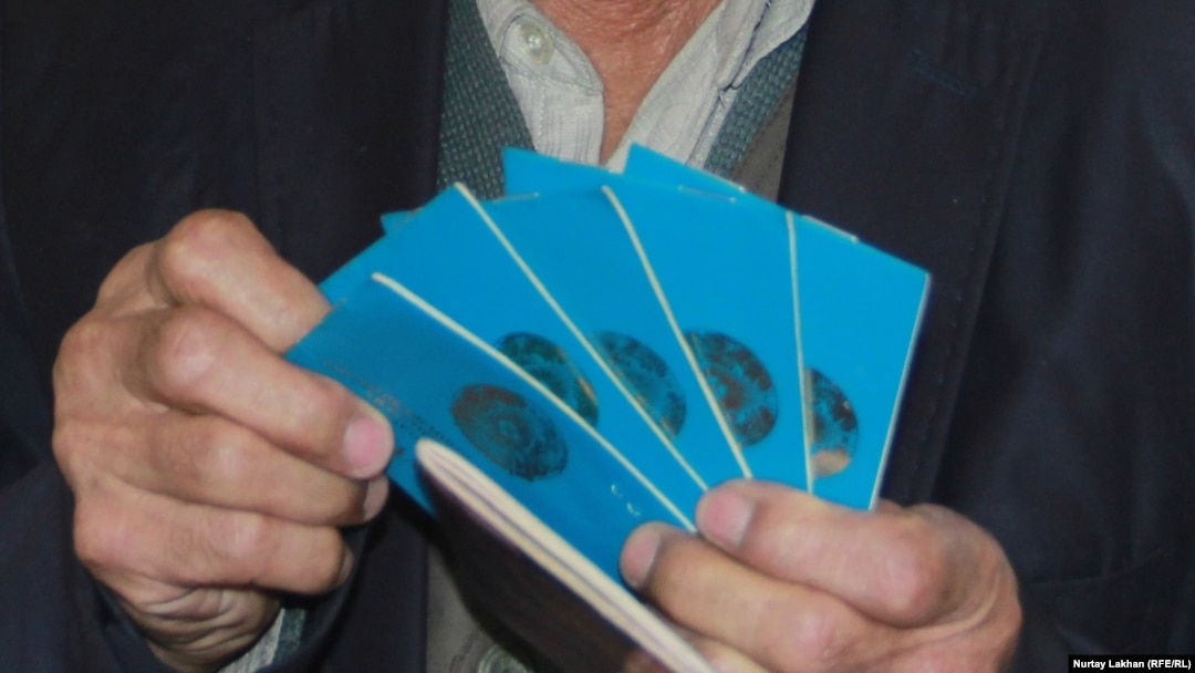 Лиза Эннмен онлайн порно көру