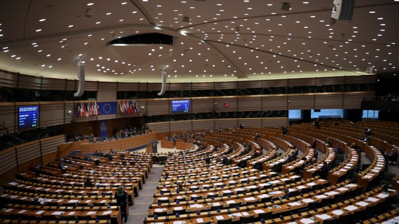 Европскиот парламент бара пристапни преговори со Северна Македонија и Албанија
