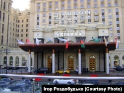 Так виглядає готель «Україна» від пам’ятника Тарасу Шевченку