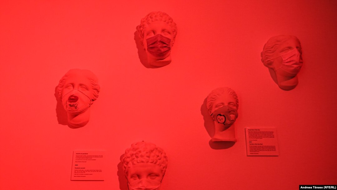 Muzeul Pandemiei, expoziția „Identități Fragile”.
