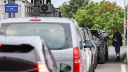 Coadă de mașini la intrarea în R. Moldova, la postul vamal de frontieră Leușeni–Albița.