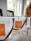 A Moscow election official inspects a polling station ahead of elections to the State Duma. The three-day election is the first nationwide vote since 2024, when Vladimir Putin won a fifth presidential term, and the first parliamentary vote since the February 2022 invasion of Ukraine 