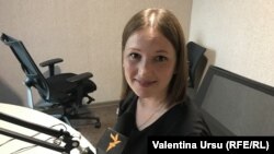 Elena Neofit în studioul Europei Libere