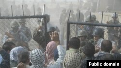 حمله نیروهای مسلح عراق به پادگان اشرف
