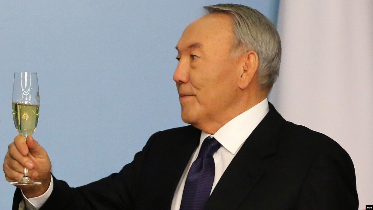 Открытка назарбаев