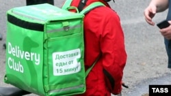 Забастовка курьеров Delivery Club у офиса Mail.ru Group в Москве