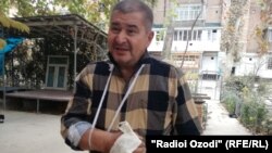 Opposition party leader Rahmatillo Zoirov said a man hit him with a metal bar.