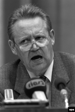 Гюнтер Шабовски сообщает об открытии границы на пресс-конференции 9 ноября 1989 года
