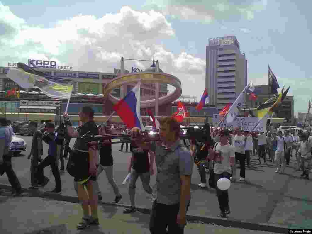 Russia -- March of millions, Kazan, 12Jun2012