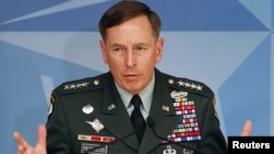 U.S. General David Petraeus (file photo)