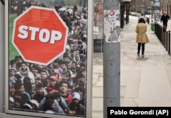 Un afiș anti-imigrație al guvernului Orbán, aprilie 2018