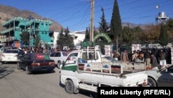 کونړ کې ډیری لوستي ځوانان وايي کاري زمینې هغه چاته برابریږي چې په دولتي کچه واسطه ولري.