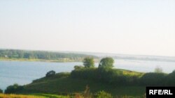 Хрінницьке водосховище на межі Рівненської і Волинської областей