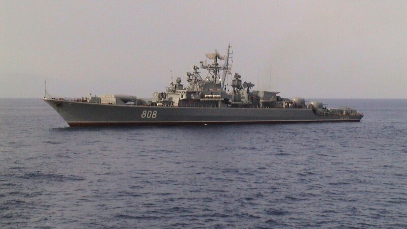 Российский боевой корабль зашел в порт Севастополя