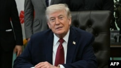 мериканські військові, як стверджує Трамп, «попередили екіпаж про необхідність зупинитися, однак ті відмовилися виконати вимоги»