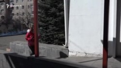 Վանաձորցի Լիլիա Աբրահամյանը նախկին մանկատան շենքը դարձրել է կացարան արցախցիների համար