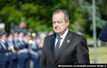 Ivica Daçiç është ministër i Policisë në qeverinë në largim të Serbisë.