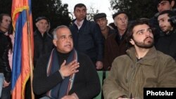 Armenia - Opposition leader Raffi Hovannisian (L) begins a hunger strike in Liberty Square in Yerevan, 10Mar2013. 