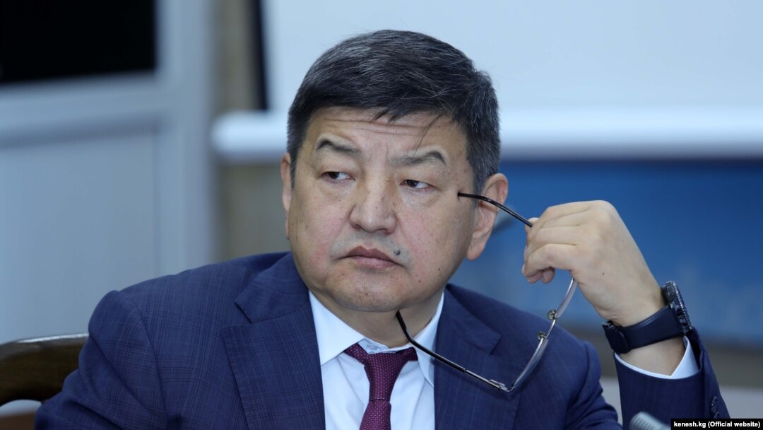 Акылбек Жапаров.