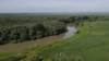 Pe sub râul Prut trece deja un apeduct, la Măcărești (Ungheni). Compania de apă din Iași vrea să mai construiască două în perioada următoare. 