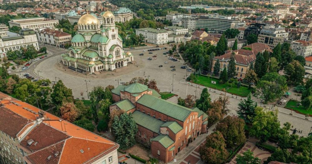 От 1 декември парламентът няма да използва за паркинг зоната