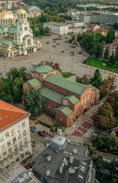 От 1 декември парламентът няма да използва за паркинг зоната