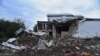 Разрушения близо до фронтовата линия в Нагорни Карабах