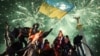 «Прапор – це наша перемога»: українці діляться зворушливими історіями про державний стяг