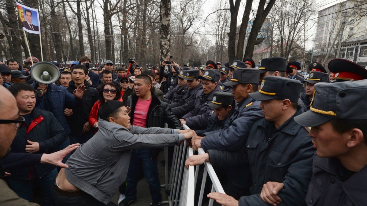 Protestuesit kërkojnë “Zgjedhje të drejta” në Kirgistan
