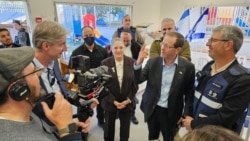 Израелскиот претседател повикува на „силен удар врз Иран“ додека нападите продолжуваат од двете страни